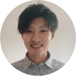 卒業生の顔写真